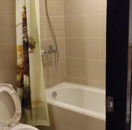One Pacific Tower C-16n Appartement