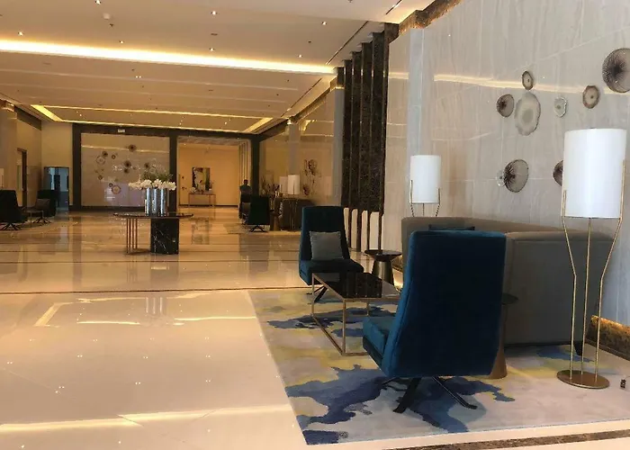 One Pacific Tower C-16n Appartement